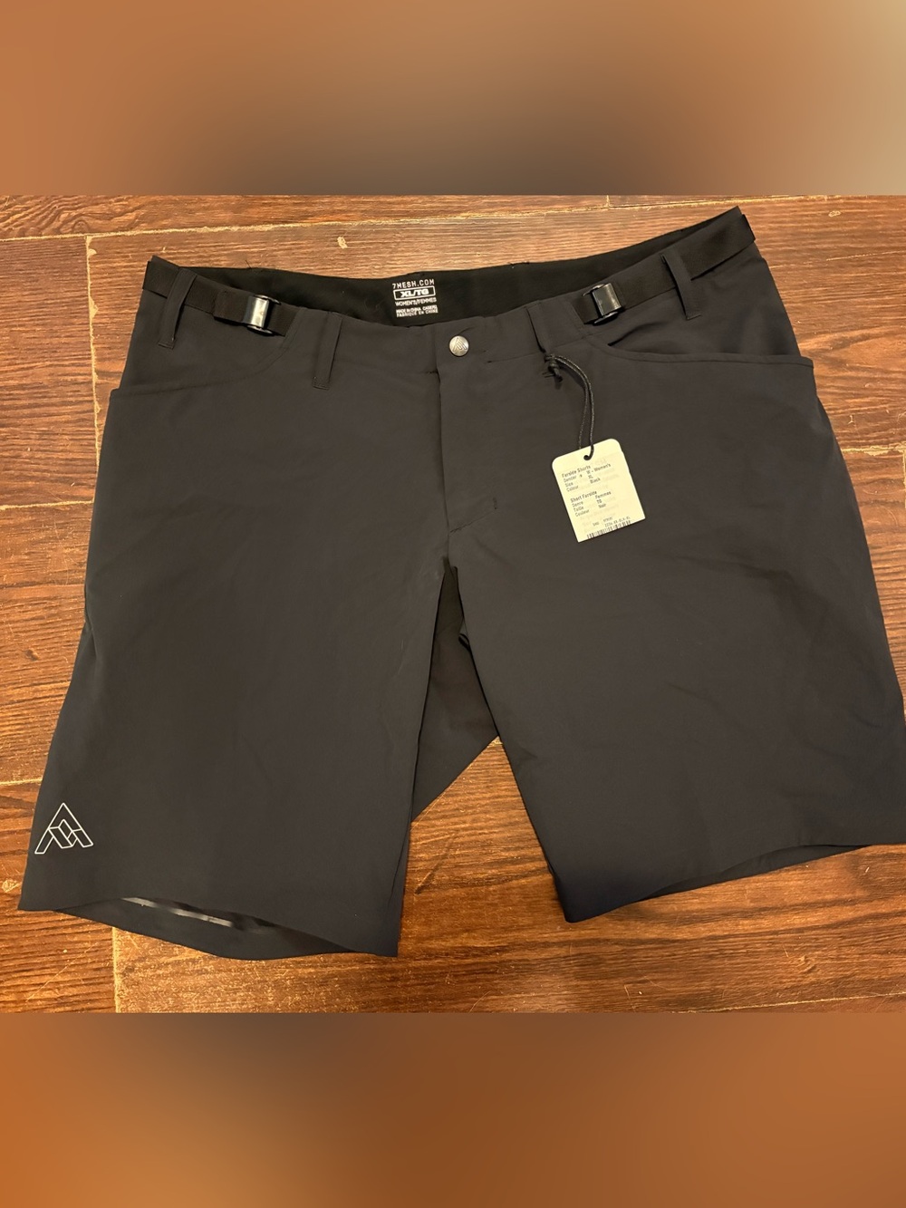 7mesh women’s XL black Farside Shorts NWT